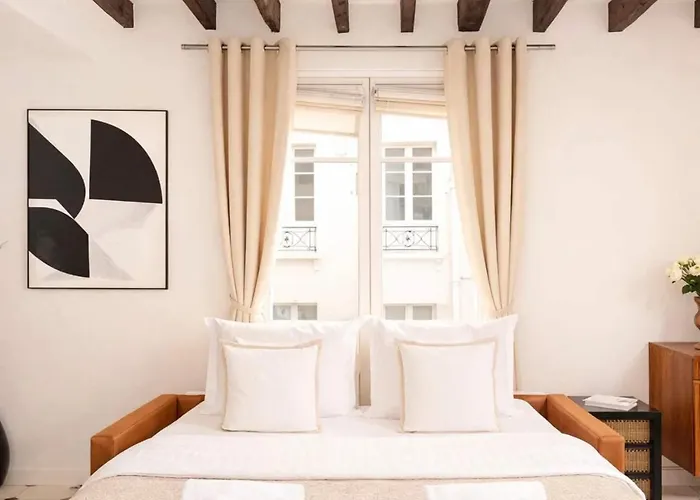 Le Marais - Premium Family For 6