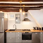 Le Marais - Premium Family For 6 * Paris
