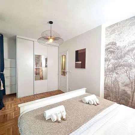 Modern & Spacious Near Le Marais * Paris