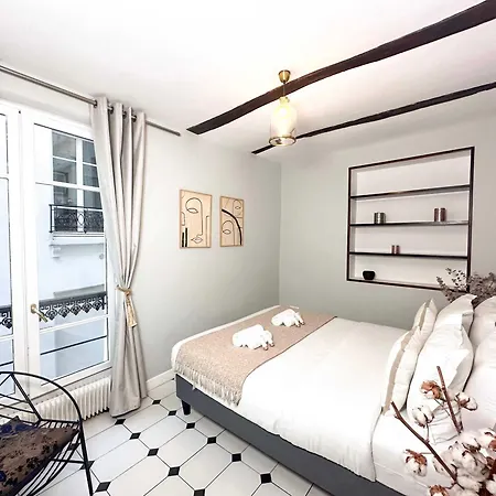 Modern & Spacious Near Le Marais Apartment *