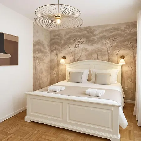 Le Marais - Premium Family For 6