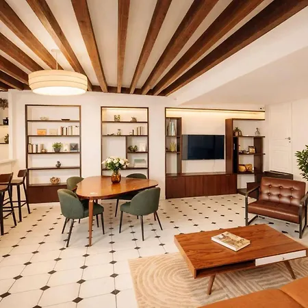Le Marais - Premium Family For 6