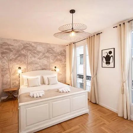 Le Marais - Premium Family For 6