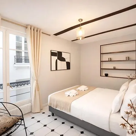 Le Marais - Premium Family For 6 *