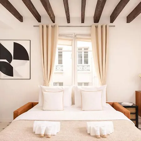Le Marais - Premium Family For 6