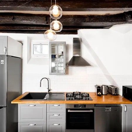 Le Marais - Premium Family For 6