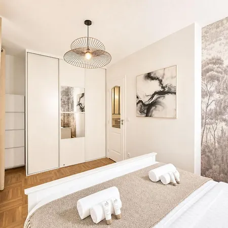 Le Marais - Premium Family For 6 Apartman