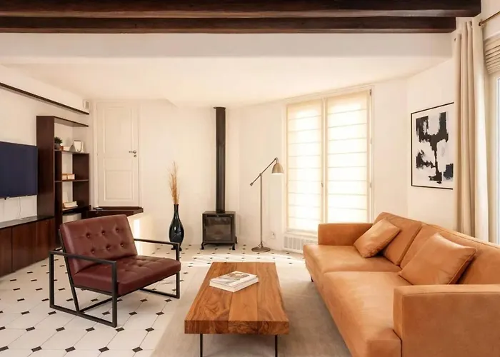 Le Marais - Premium Family For 6