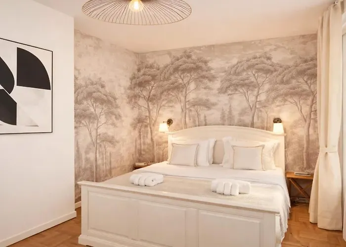 Le Marais - Premium Family For 6 Paryż